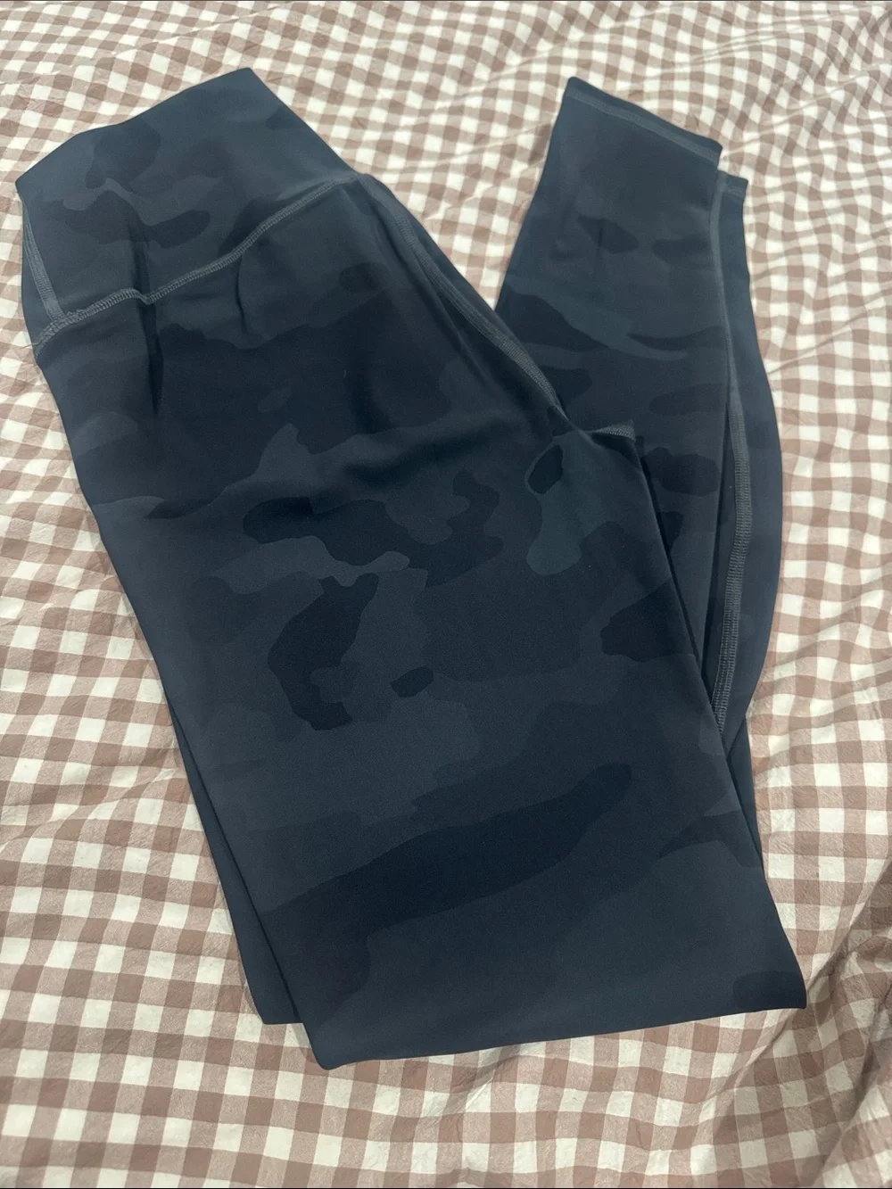 ALO Yoga Black Camo Leggings